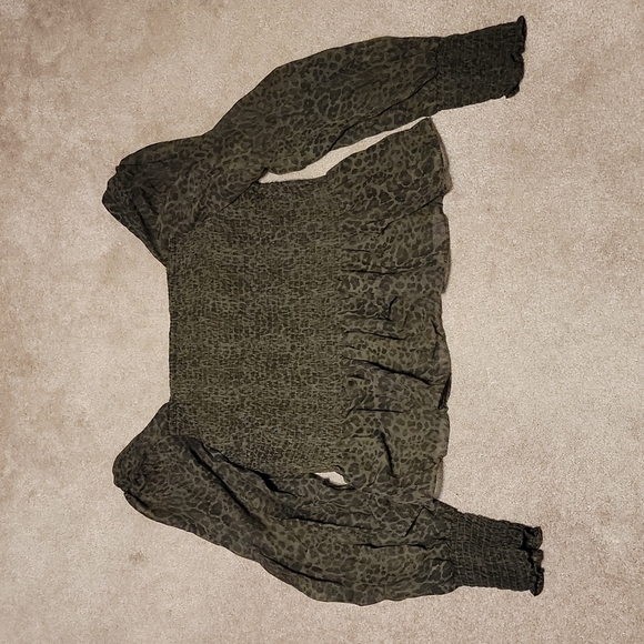 Nine West Tops - Nine West Ruched Animal Print top